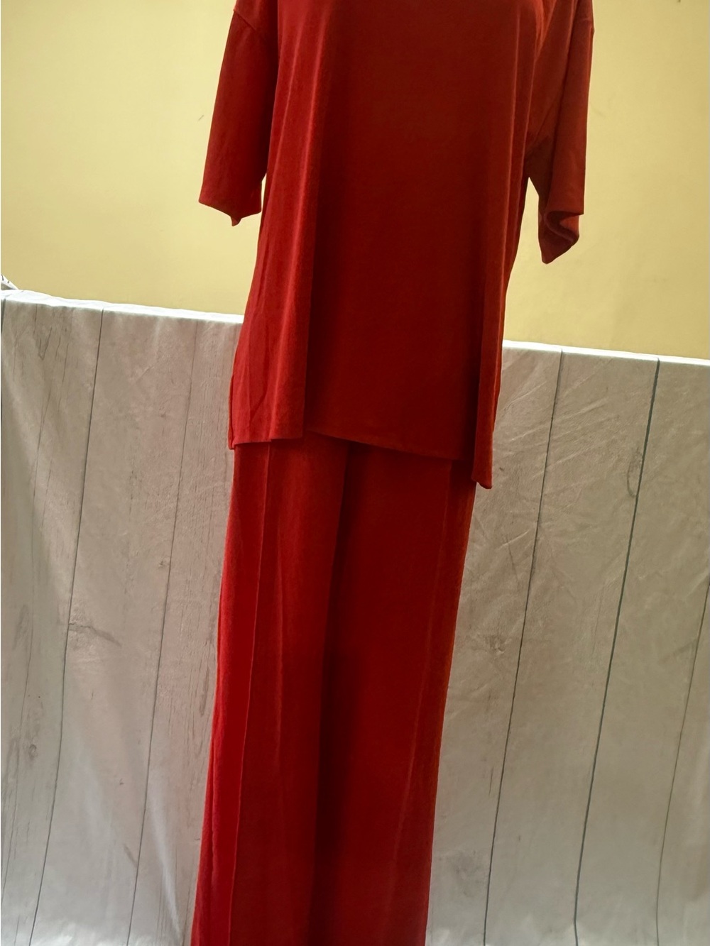 Yoga Women's Red Wide-Leg Sweat Set - Picture 2 of 5